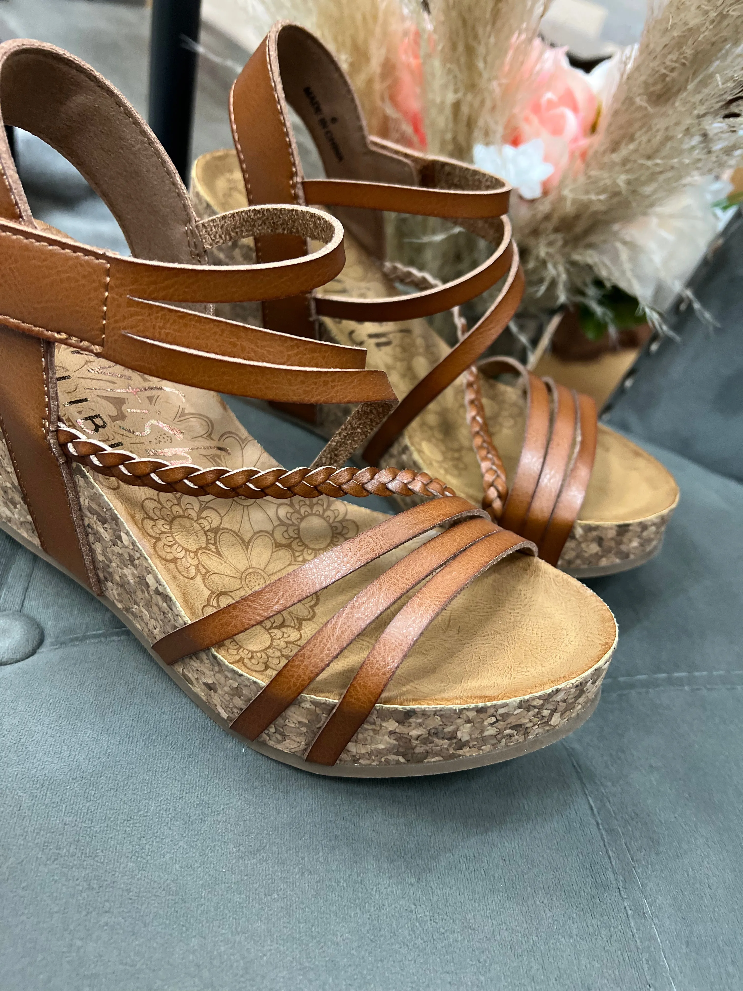 Blowfish Heidi Wedges (Wood Dyecut)
