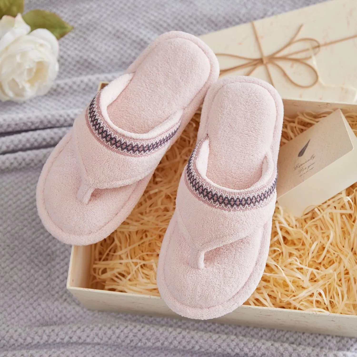 Flip Flops House Slippers for Women Indoor Bedroom Shoe with Non-slip Sole Ladies Summer Open Toe Slide Terry Thong Slippers with Memory Foam