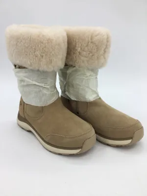 Ugg Child Size 6.5 Youth Brown Boots